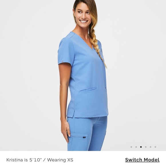 Casma Three-Pocket Scrub Top in Ceil Blue - Picture 3 of 10